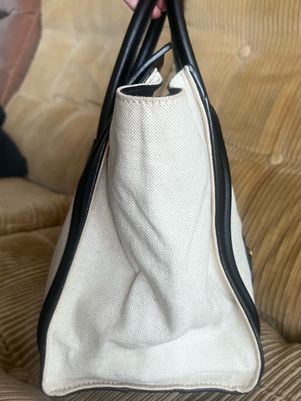Authentic - CELINE black and cream Luggage Tote bag - Picture 7 of 12